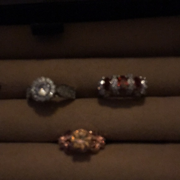 Colored crystal rings bundle of 3 - Picture 2 of 7